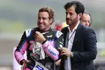 Foto zur News: Fernando Alonso (Alpine) mit FIA-Präsident Mohammed bin Sulayem