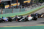Foto zur News: Fernando Alonso (Alpine), George Russell (Mercedes), Lewis Hamilton (Mercedes) und Daniel Ricciardo (McLaren)
