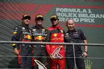 Foto zur News: Sergio Perez (Red Bull), Max Verstappen (Red Bull) und Carlos Sainz (Ferrari)