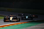 Foto zur News: Daniel Ricciardo (McLaren) und Lance Stroll (Aston Martin)