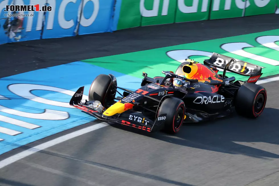 Foto zur News: Sergio Perez (Red Bull)