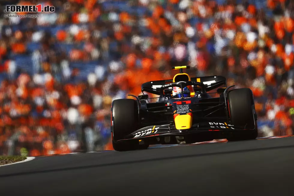 Foto zur News: Sergio Perez (Red Bull)