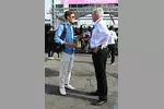 Foto zur News: George Russell (Mercedes) und Ross Brawn