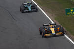 Foto zur News: Daniel Ricciardo (McLaren), Sebastian Vettel (Aston Martin) und Valtteri Bottas (Alfa Romeo)
