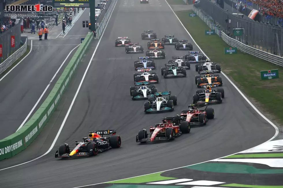 Foto zur News: Max Verstappen (Red Bull), Charles Leclerc (Ferrari), Carlos Sainz (Ferrari), Lewis Hamilton (Mercedes), Sergio Perez (Red Bull), George Russell (Mercedes), Lando Norris (McLaren) und Mick Schumacher (Haas)