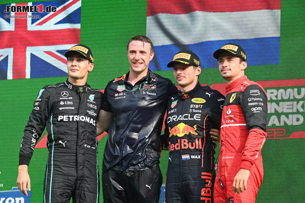 Foto zur News: George Russell (Mercedes), Max Verstappen (Red Bull) und Charles Leclerc (Ferrari)