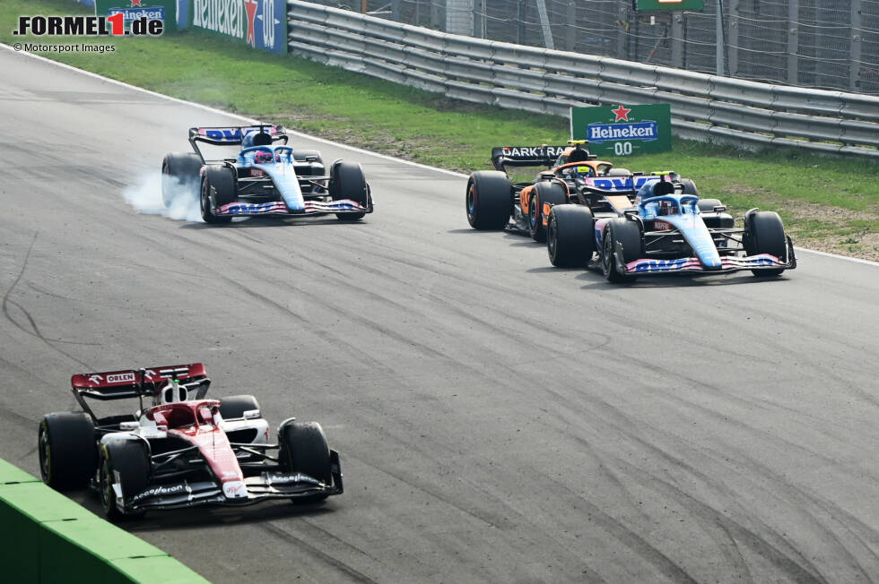 Esteban Ocon (Alpine), Lando Norris (McLaren), Fernando Alonso (Alpine) und Valtteri Bottas (Alfa Romeo) Esteban Ocon (Alpine), Lando Norris (McLaren), Fernando Alonso (Alpine) und Valtteri Bottas (Alfa Romeo)
