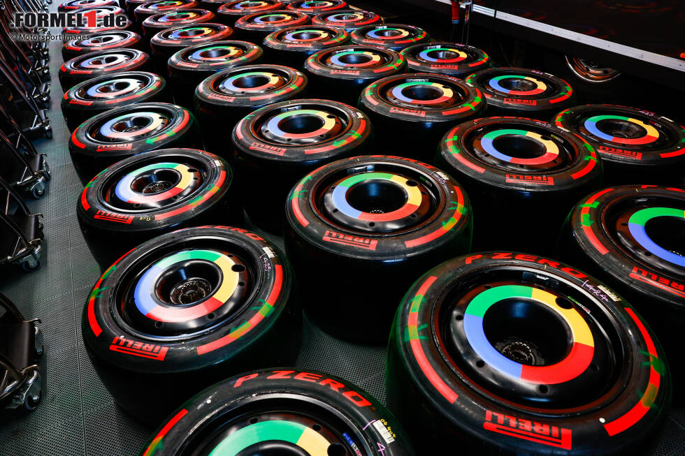 Foto zur News: Pirelli-Reifen mit McLaren-Felgen