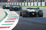 Foto zur News: Antonio Giovinazzi, Esteban Ocon (Alpine) und Yuki Tsunoda (AlphaTauri)