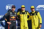 Foto zur News: Max Verstappen (Red Bull), Charles Leclerc (Ferrari) und Carlos Sainz (Ferrari)