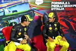 Foto zur News: Charles Leclerc (Ferrari) und Carlos Sainz (Ferrari)