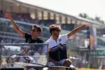 Foto zur News: George Russell (Mercedes) und Pierre Gasly (AlphaTauri)