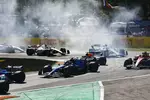 Foto zur News: Nicholas Latifi (Williams), Sergio Perez (Red Bull), Carlos Sainz (Ferrari), Yuki Tsunoda (AlphaTauri) und Mick Schumacher (Haas)