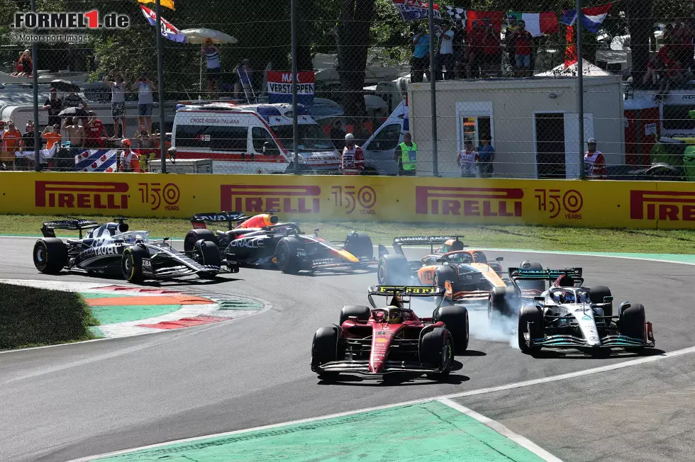 Foto zur News: Charles Leclerc (Ferrari) und George Russell (Mercedes)