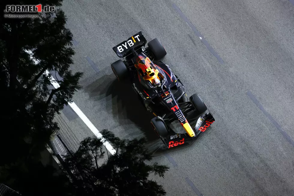 Foto zur News: Sergio Perez (Red Bull)