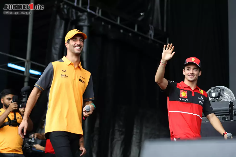 Foto zur News: Daniel Ricciardo (McLaren) und Charles Leclerc (Ferrari)