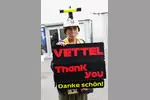 Foto zur News: Fan von Sebastian Vettel (Aston Martin)