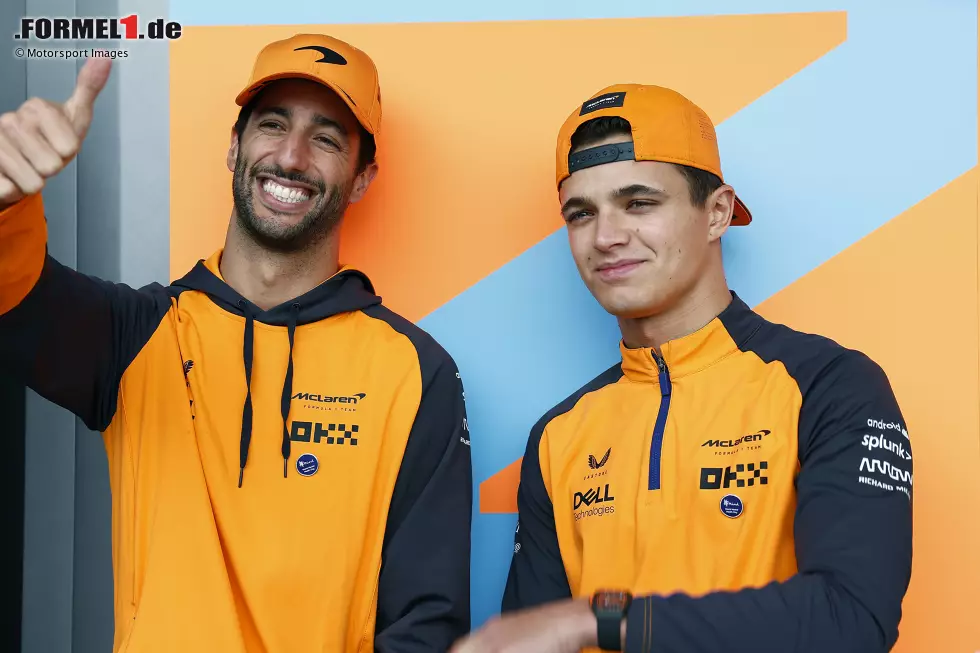 Foto zur News: Daniel Ricciardo (McLaren) und Lando Norris (McLaren)