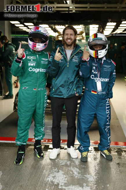 Foto zur News: Sebastian Vettel (Aston Martin) mit Fans