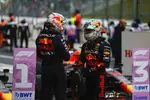 Foto zur News: Max Verstappen (Red Bull) und Sergio Perez (Red Bull)