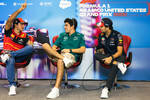 Foto zur News: Carlos Sainz (Ferrari), Lance Stroll (Aston Martin) und Sergio Perez (Red Bull)