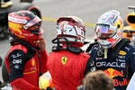 Foto zur News: Carlos Sainz (Ferrari), Charles Leclerc (Ferrari) und Max Verstappen (Red Bull)