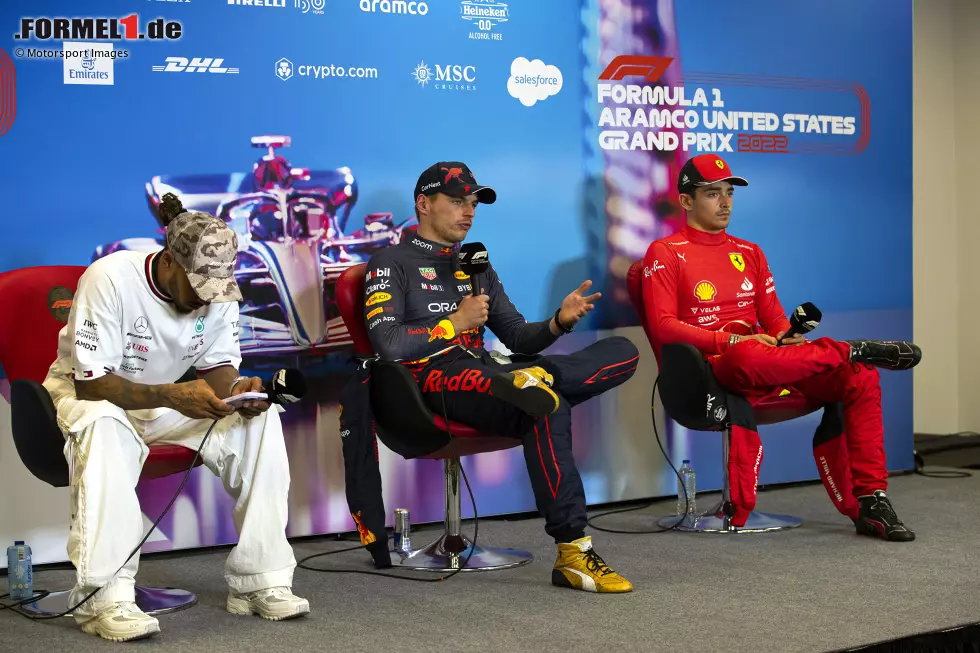 Foto zur News: Lewis Hamilton (Mercedes), Max Verstappen (Red Bull) und Charles Leclerc (Ferrari)