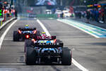 Foto zur News: Jack Doohan, Lewis Hamilton (Mercedes) und Fernando Alonso (Alpine)