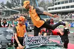 Foto zur News: Lando Norris (McLaren) und Daniel Ricciardo (McLaren)