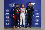 Foto zur News: Max Verstappen (Red Bull), Kevin Magnussen (Haas) und George Russell (Mercedes)