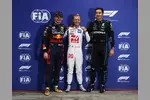 Foto zur News: Max Verstappen (Red Bull), Kevin Magnussen (Haas) und George Russell (Mercedes)