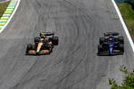 Foto zur News: Lando Norris (McLaren) und Nicholas Latifi (Williams)
