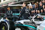 Foto zur News: Lewis Hamilton (Mercedes) und George Russell (Mercedes)