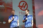 Foto zur News: Mick Schumacher (Haas) und Kevin Magnussen (Haas)