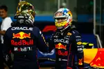 Foto zur News: Max Verstappen (Red Bull) und Sergio Perez (Red Bull)