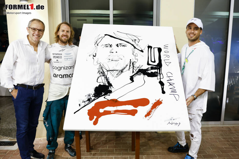 Foto zur News: Stefano Domenicali und Sebastian Vettel (Aston Martin)