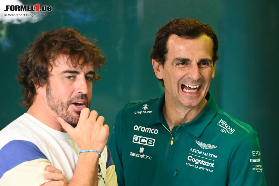 Foto zur News: Fernando Alonso und Pedro de la Rosa (Aston Martin)