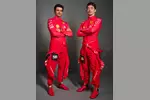 Foto zur News: Carlos Sainz und Charles Leclerc