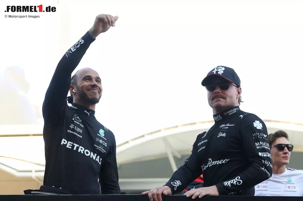 Foto zur News: Lewis Hamilton (Mercedes) und Valtteri Bottas (Alfa Romeo)