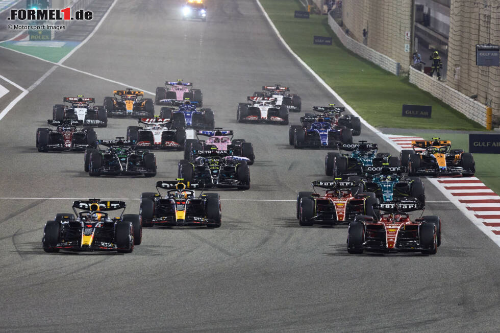 Foto zur News: Max Verstappen (Red Bull), Sergio Perez (Red Bull), Charles Leclerc (Ferrari), Carlos Sainz (Ferrari) und Fernando Alonso (Aston Martin)