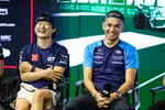 Foto zur News: Alexander Albon (Williams) und Yuki Tsunoda (AlphaTauri)