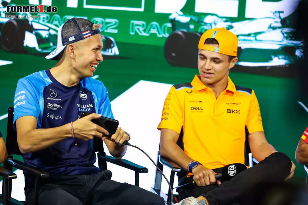 Foto zur News: Alexander Albon (Williams) und Lando Norris (McLaren)