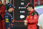 Foto zur News: Sergio Perez (Red Bull) und Charles Leclerc (Ferrari)