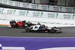 Foto zur News: Alexander Albon (Williams), Yuki Tsunoda (AlphaTauri) und Valtteri Bottas (Alfa Romeo)