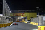 Foto zur News: Charles Leclerc (Ferrari) und Kevin Magnussen (Haas)