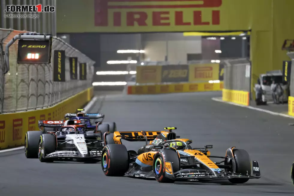 Foto zur News: Lando Norris (McLaren), Nyck de Vries (AlphaTauri) und Logan Sargeant (Williams)