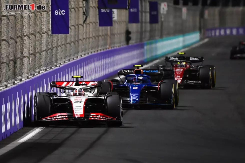 Foto zur News: Guanyu Zhou (Alfa Romeo), Nico Hülkenberg (Haas) und Logan Sargeant (Williams)