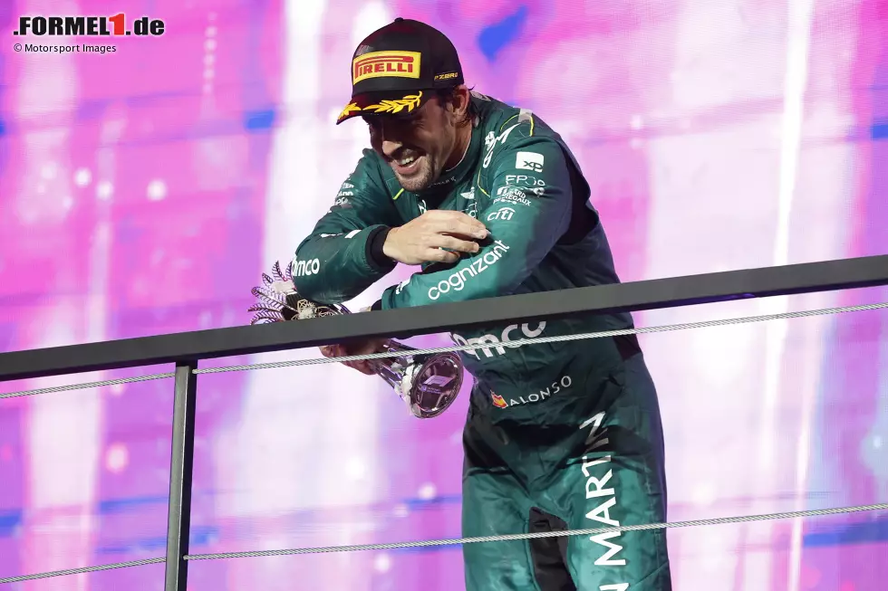 Foto zur News: Fernando Alonso (Aston Martin)