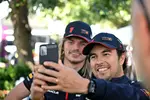 Foto zur News: Max Verstappen (Red Bull) und Sergio Perez (Red Bull)