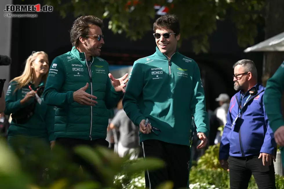 Foto zur News: Fernando Alonso (Aston Martin) und Lance Stroll (Aston Martin)